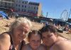 😱💔 Moja svekrva godinama je prekomjerno hranila moje dvije kćeri, tvrdeći da to radi za njihovo zdravlje. Ali kada se moja mlađa kći onesvijestila na plaži, liječnici su otkrili nešto ZASTRAŠUJUĆE. A kada su pitali što je baka potajno miješala u njihovu hranu, UKOČILA SAM SE OD UŽASA… 💔🥺‼️