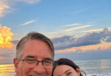 Otac me odveo na plažu i rekao da želi da zajedno snimimo najljepšu fotografiju u svom životu. Ali kada sam tu fotografiju poslala majci, odmah me nazvala u suzama i rekla: „Kćeri, udalji se od njega! Nemaš pojma tko je taj čovjek zapravo…“ 😨💔